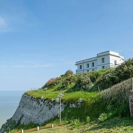 Le Cise, The Originals Relais Отель *