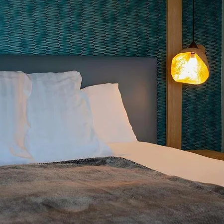 Le Cise, The Originals Relais Отель